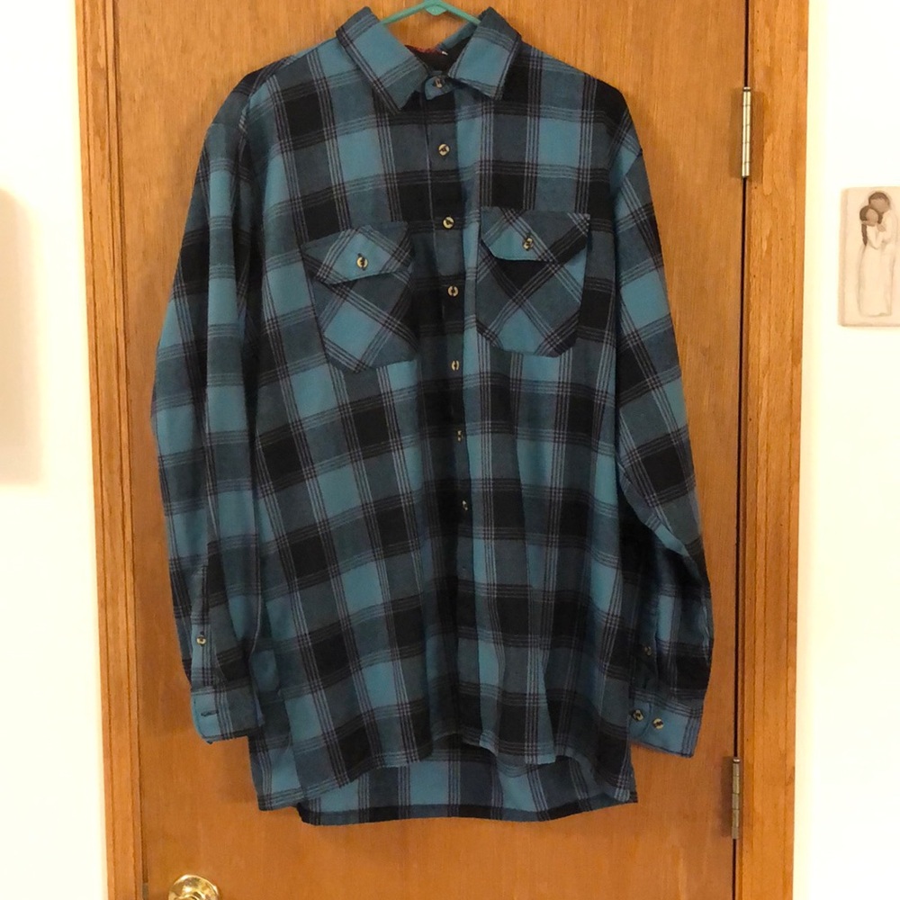 Men’s long sleeve plaid shirt